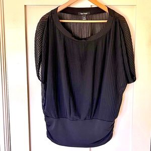 WHITE HOUSE BLACK MARKET Black Sheer Top with Camisole Lining Size Medium